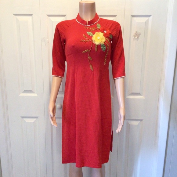Tops - Womens Fashion Red Beaded Ethnic Half Sleeve Faux Flower Kurta Top Size Large